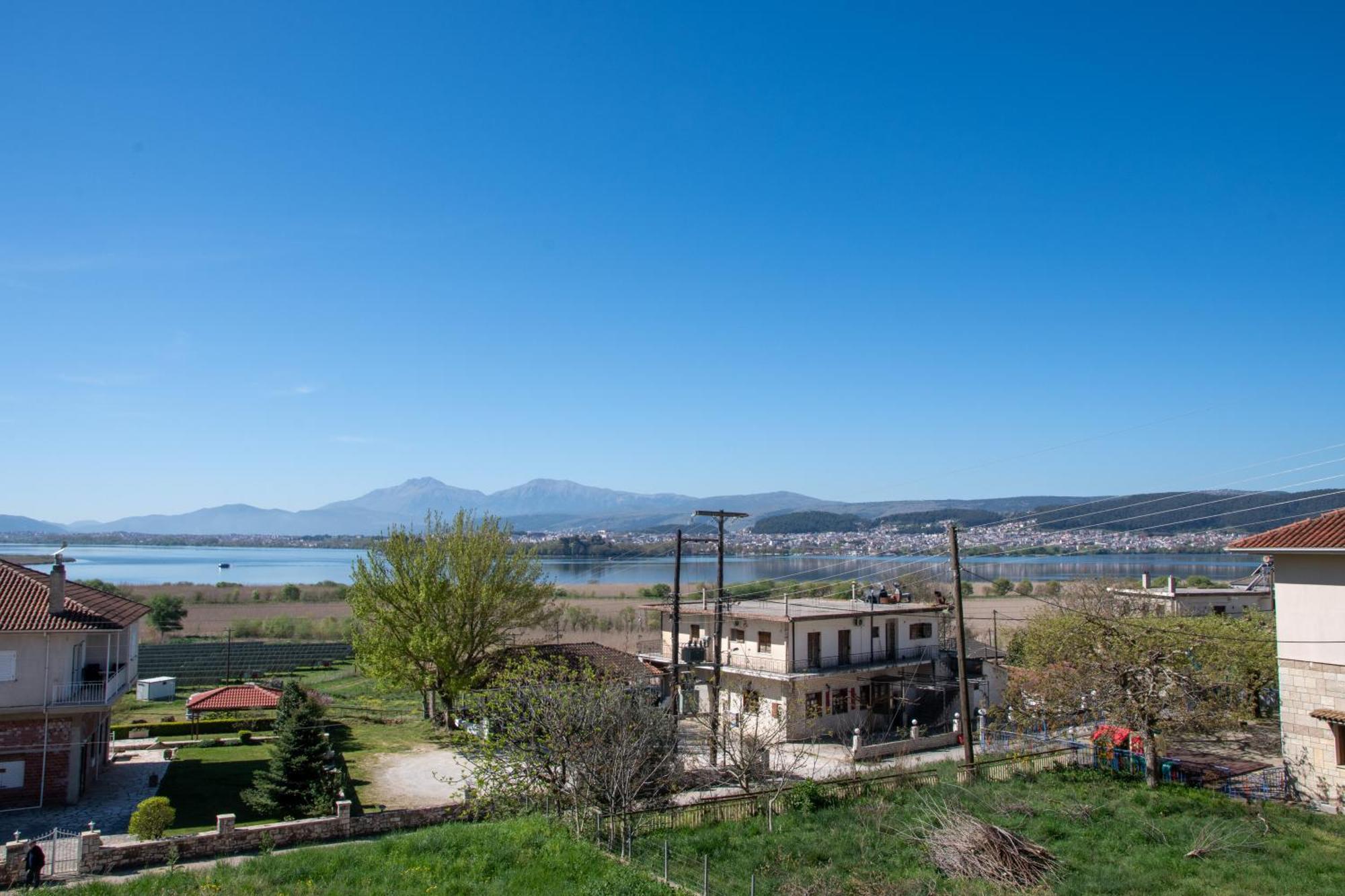 Lake House Ioannina Bagian luar foto