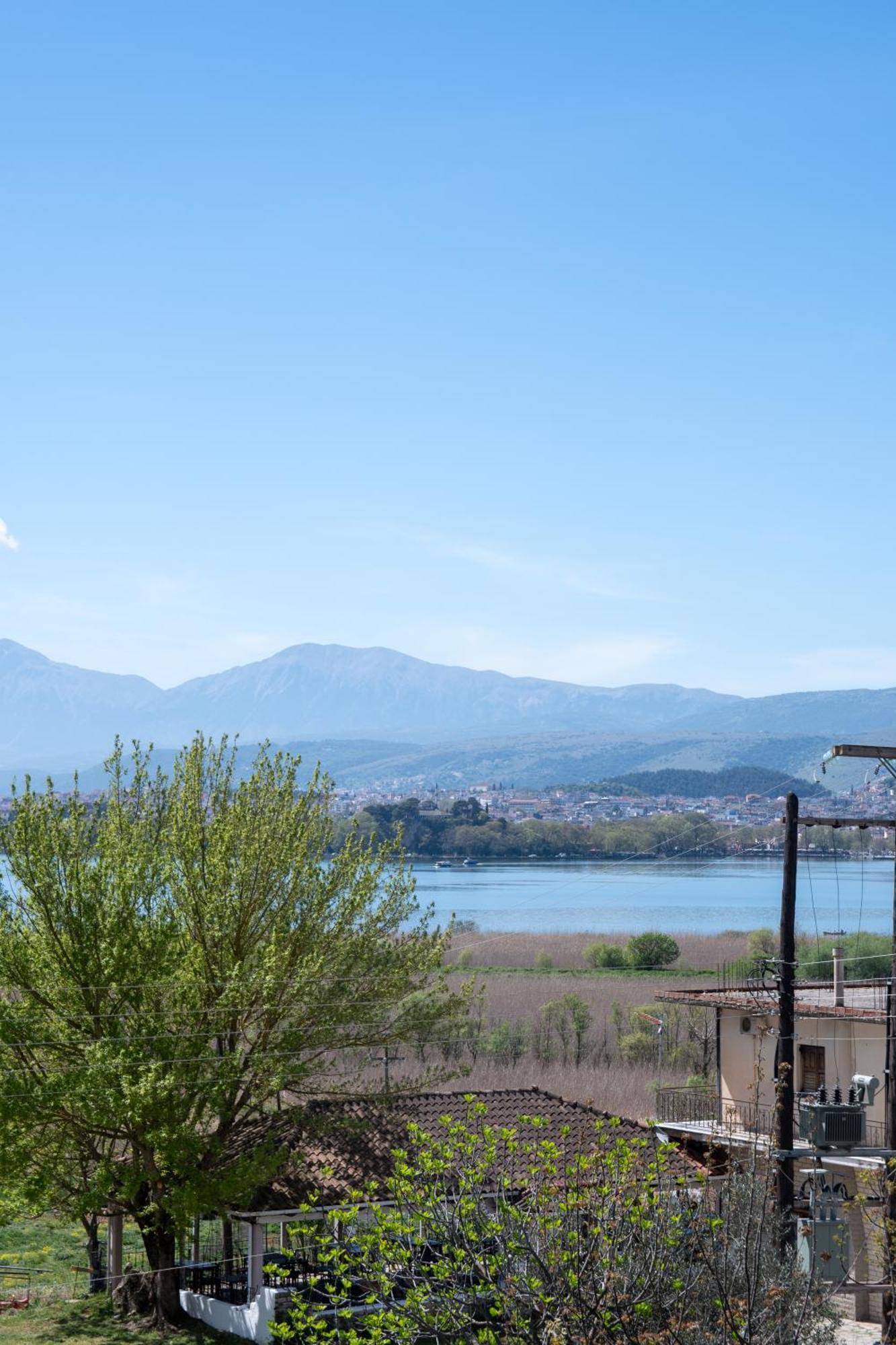 Lake House Ioannina Bagian luar foto